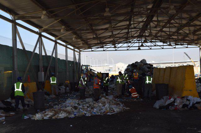 Avfallssorteringskompleks: utstyr for sortering og behandling av husholdningsavfall
