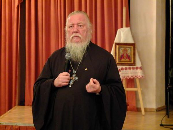 Kirkefigur Protopriest Dmitry Smirnov