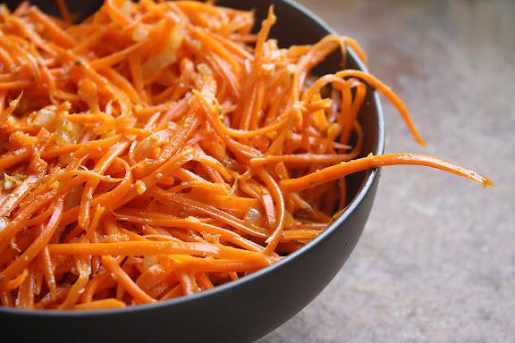 Koreanske gulrøtter hjemme - en deilig matbit med en uvanlig ettersmak