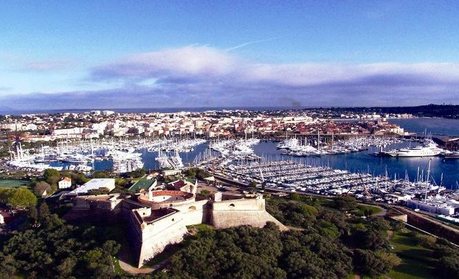 Antibes, Frankrike - perlen av den franske kosiness og soulfulness