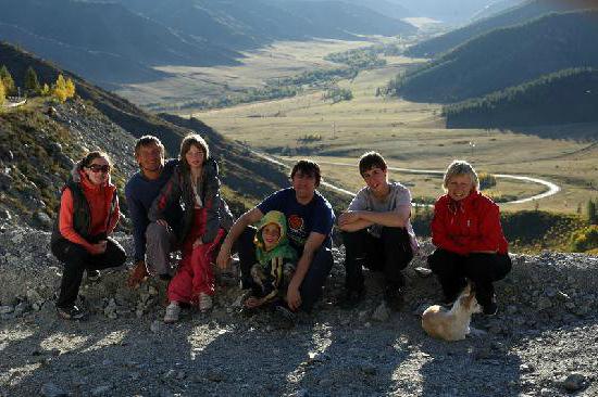 Vandrerhjem Mountain Altai: vurderinger av ferierende og bilder