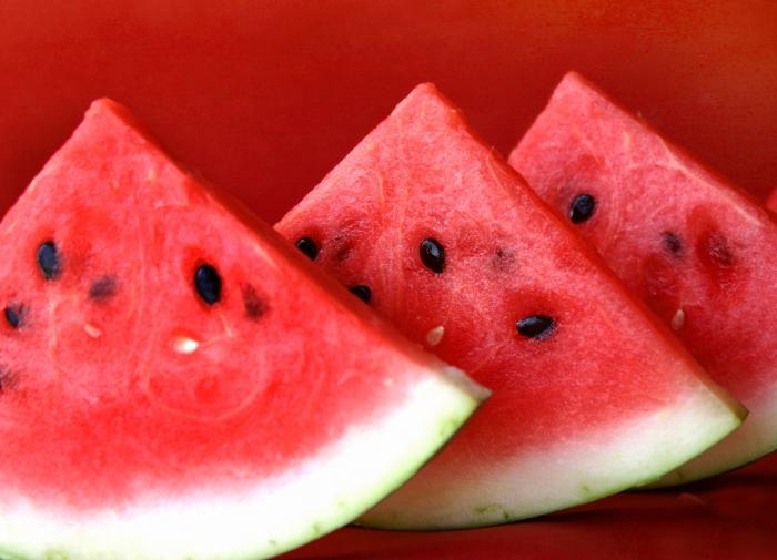 Hvilken er mer nyttig: vannmelon eller melon? Vi forstår de medisinske egenskapene til meloner